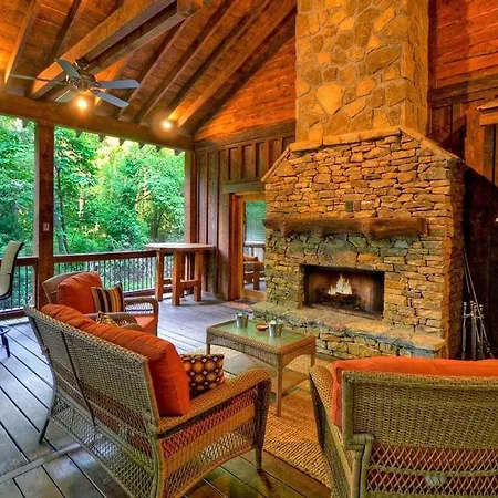 Creekside R&R Villa